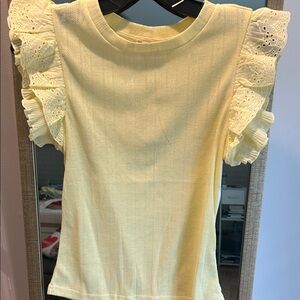 Hem & Thread Yellow Short Sleeve Top